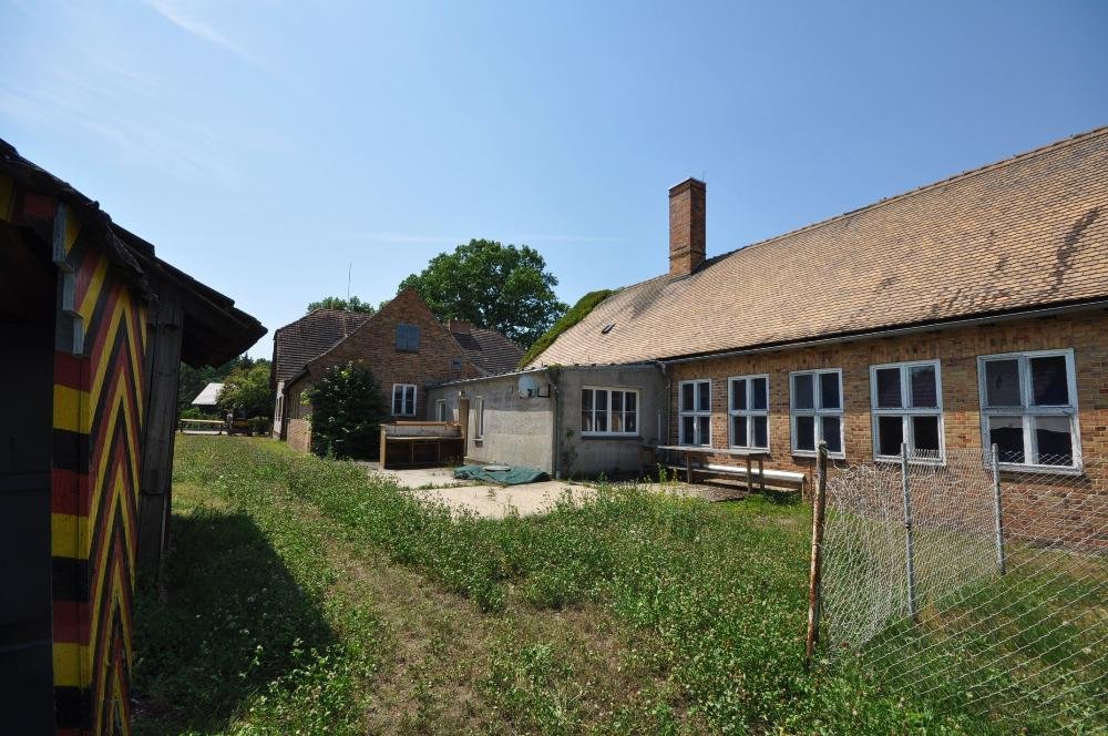 Ehemaliges Schulgebäude mit Wohnhaus in ruhiger Dorfinnenlage in Rohne