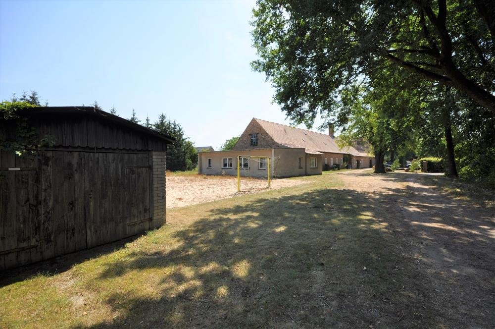 Ehemaliges Schulgebäude mit Wohnhaus in ruhiger Dorfinnenlage in Rohne