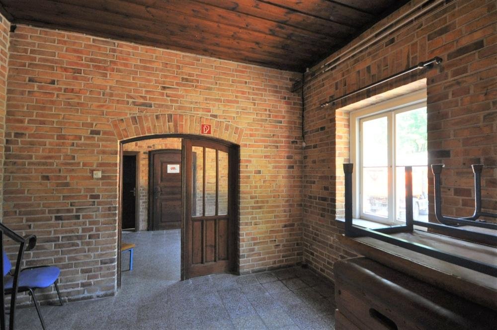 Ehemaliges Schulgebäude mit Wohnhaus in ruhiger Dorfinnenlage in Rohne