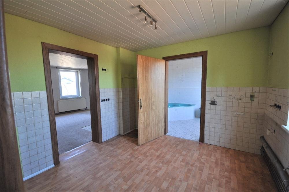 Interessantes Wohn- u. Geschäftshaus zum Sanieren in Rohne
