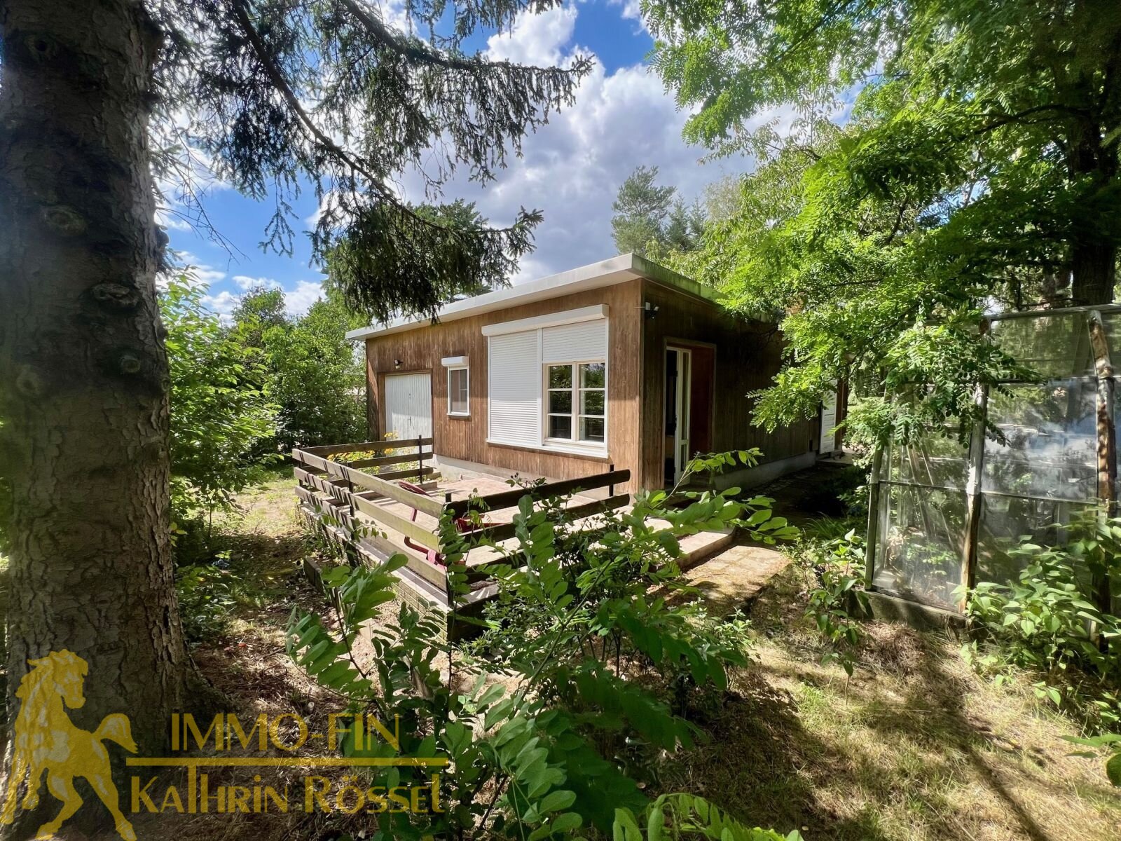 Wohnoase im Grünen: Ein Bungalow zum Verlieben