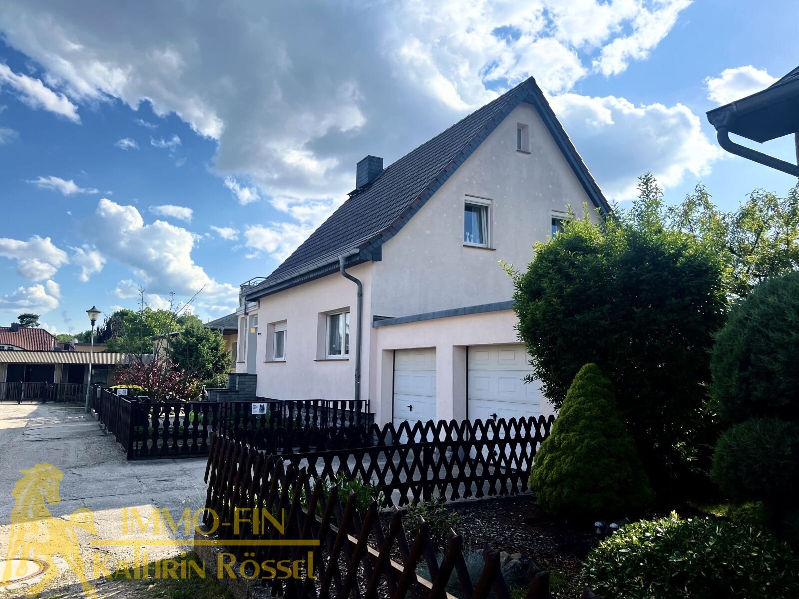 Großzügiges Einfamilienhaus mit Wintergarten und Doppelgarage in ruhiger Lage von Weißwasser