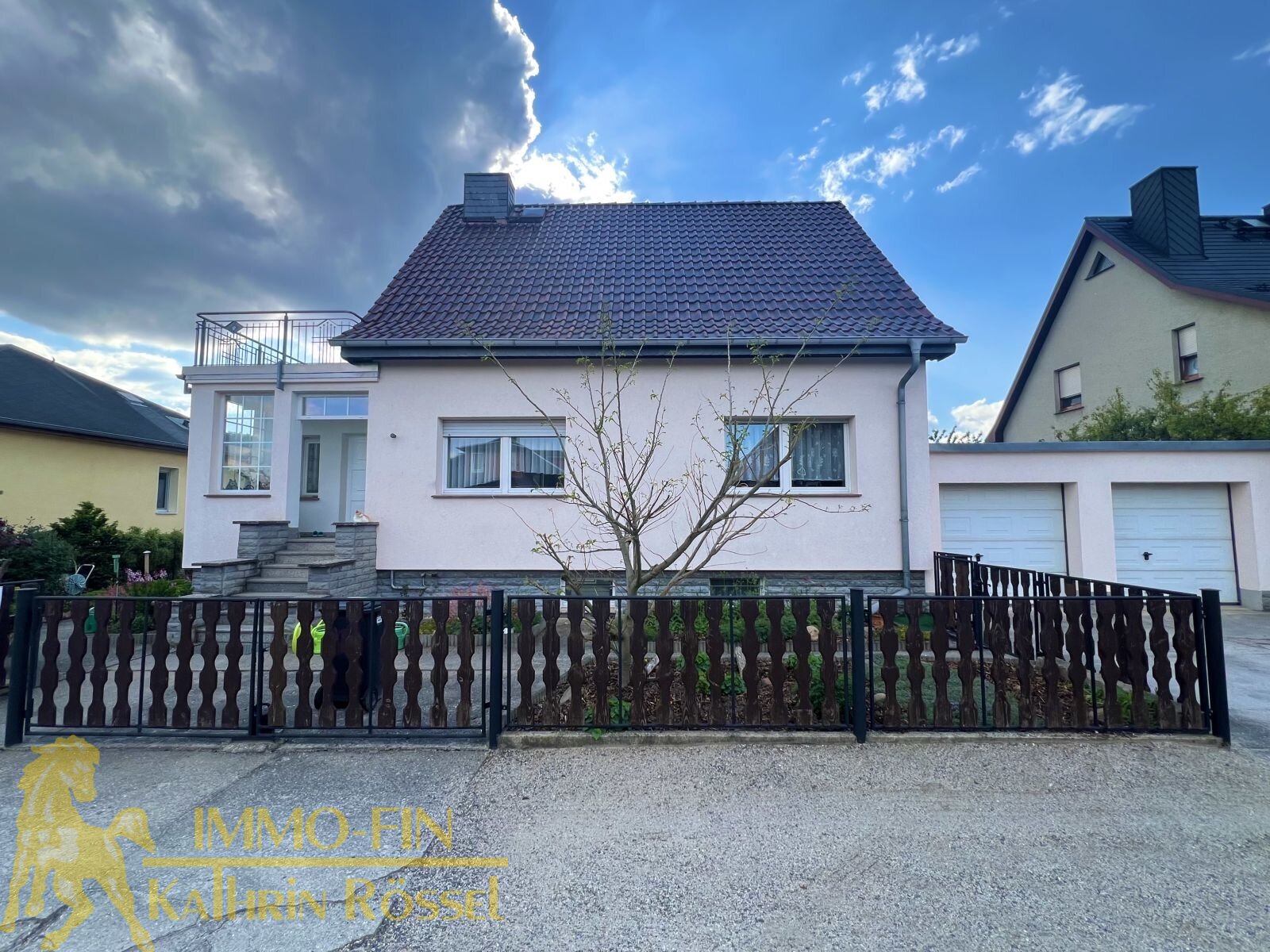Großzügiges Einfamilienhaus mit Wintergarten und Doppelgarage in ruhiger Lage von Weißwasser