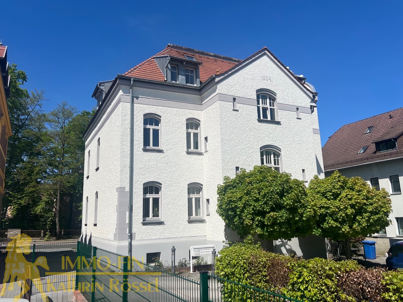 Investieren in Substanz: Gepflegte Villa mit attraktiven Mieteinnahmen