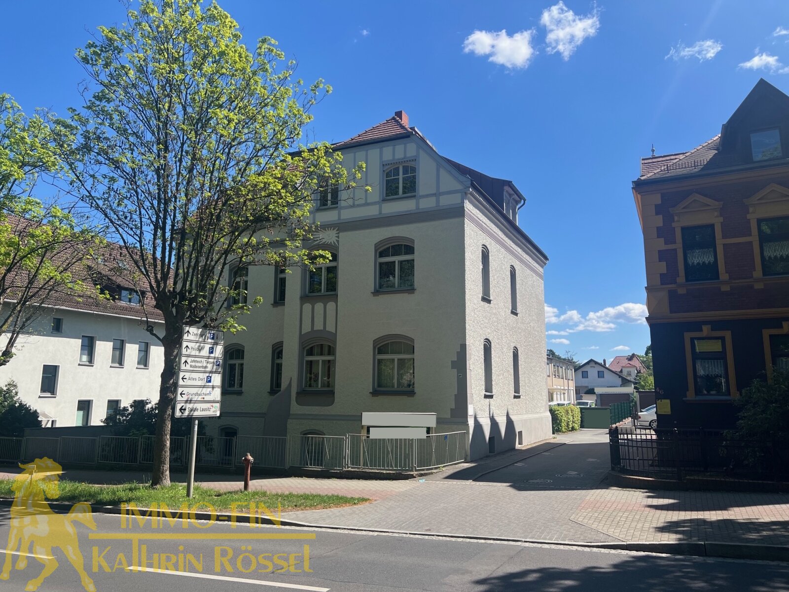 Investieren in Substanz: Gepflegte Villa mit attraktiven Mieteinnahmen