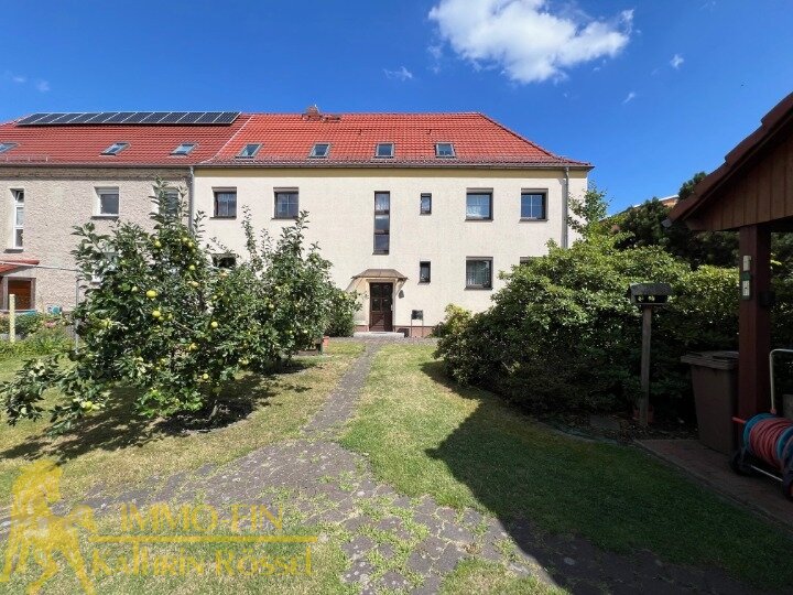Doppelhaushälfte als Mehrfamilienhaus mit Doppelgarage im begehrten Dichterviertel