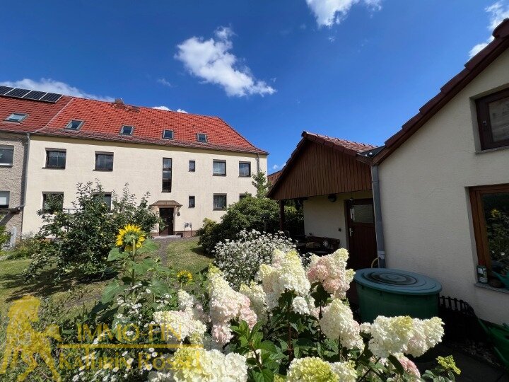 Doppelhaushälfte als Mehrfamilienhaus mit Doppelgarage im begehrten Dichterviertel