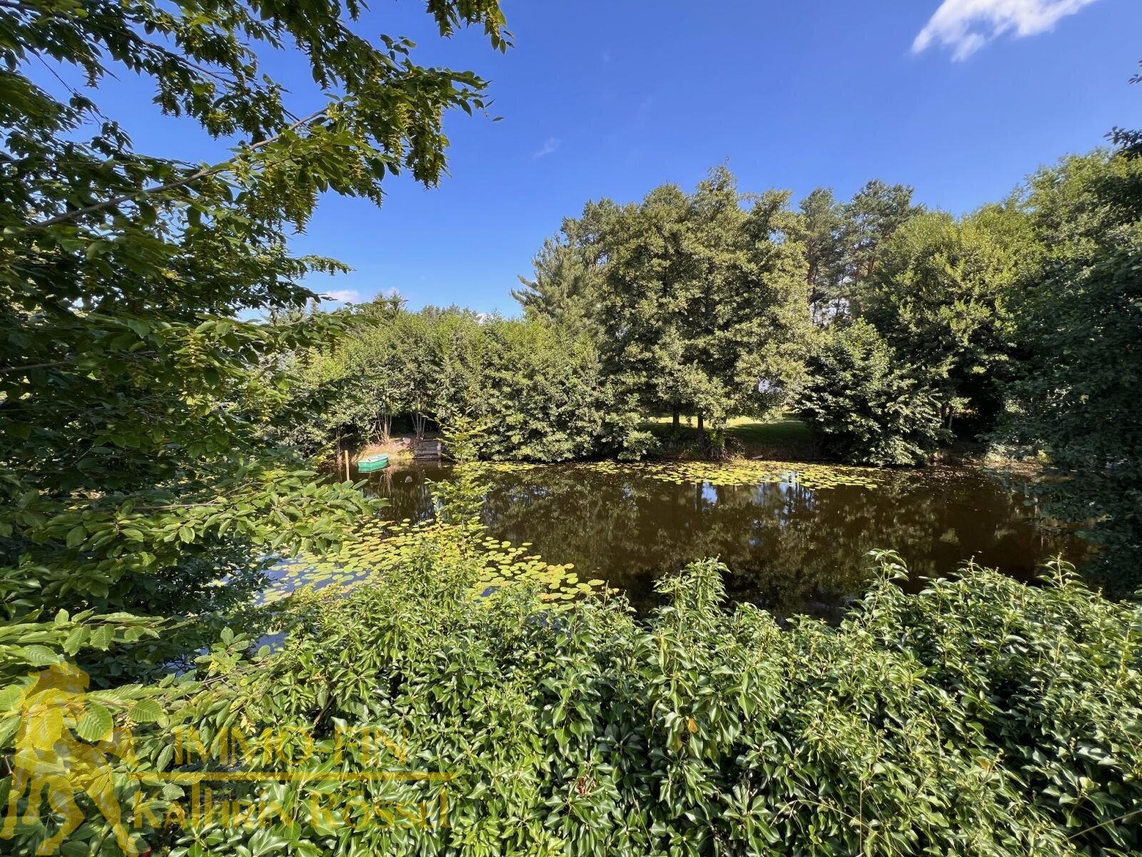 Baugrundstück mit Blick auf den See – Ihr Zuhause in der Natur am ruhigen Stadtrand