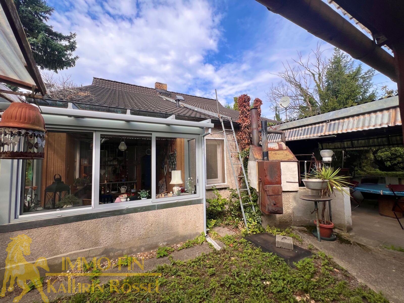 Großzügiges Anwesen mit vielseitigen Nutzungsmöglichkeiten - Ideal für Handwerker