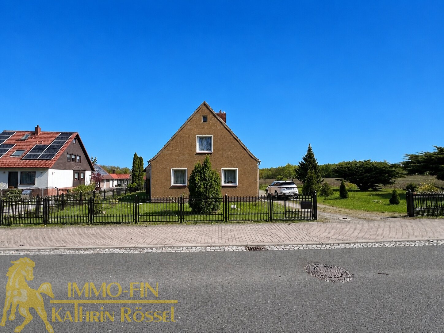 Solides Wohnhaus mit großem Grundstück und viel Entwicklungspotenzial