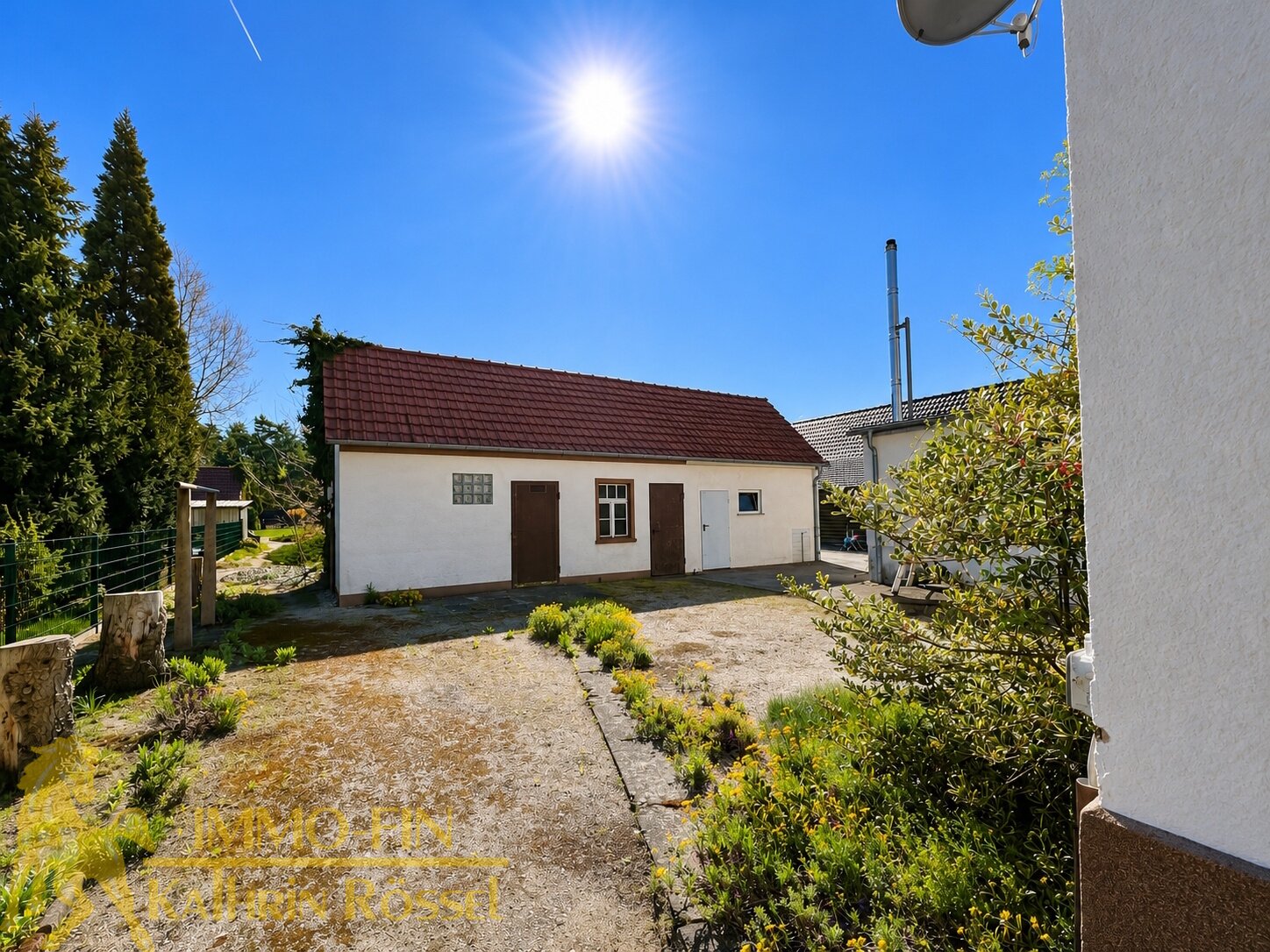 Kleine Doppelhaushälfte mit Garten und Nebengebäude in ruhiger Wohnlage von Rietschen