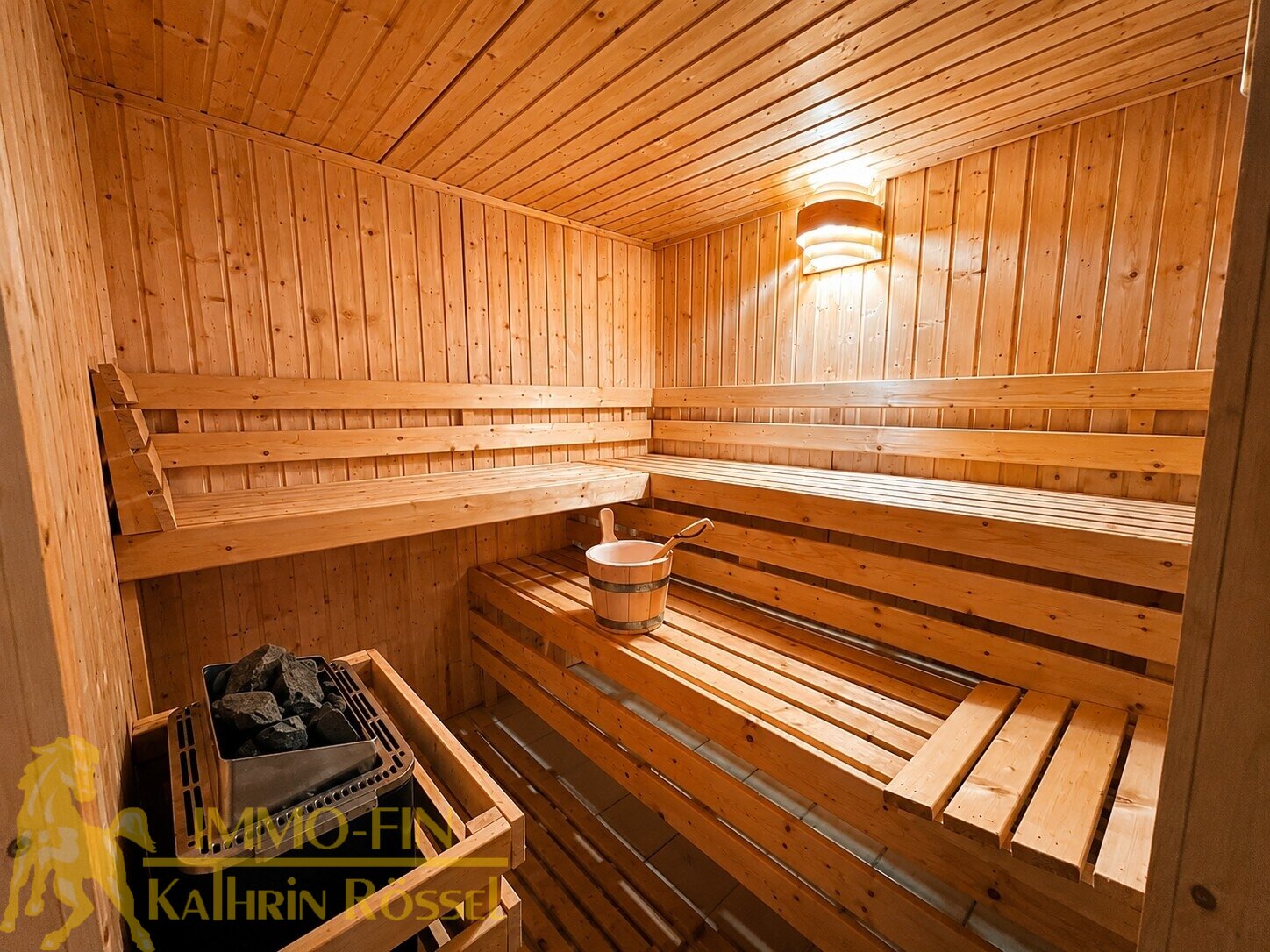 Großzügiges Einfamilienhaus mit Sauna, Doppelgarage und viel Platz für Wohnen & Freizeit