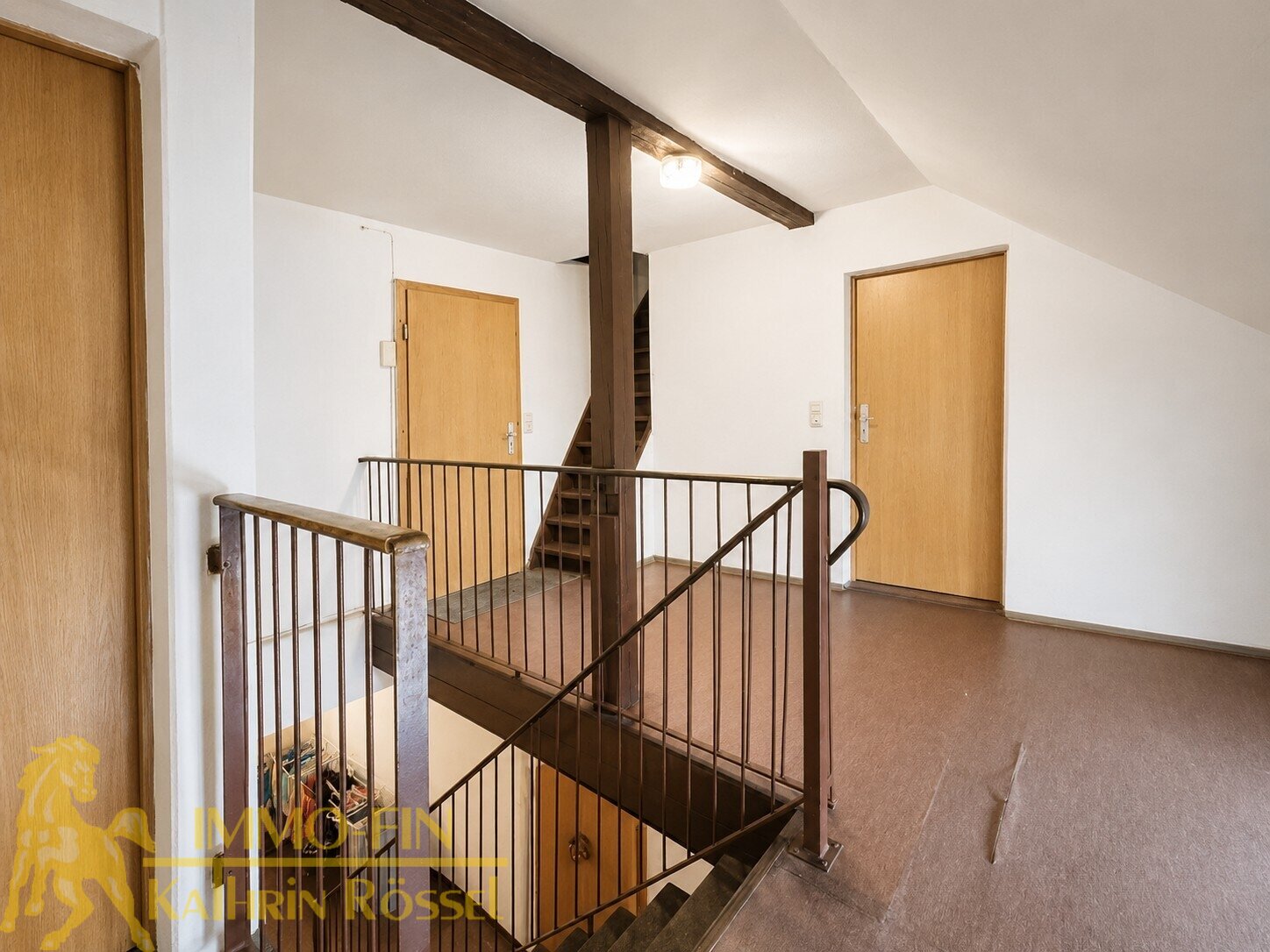 Wohn- und Geschäftshaus mit bis zu 7 Einheiten, Garagen und 14 Stellplätzen