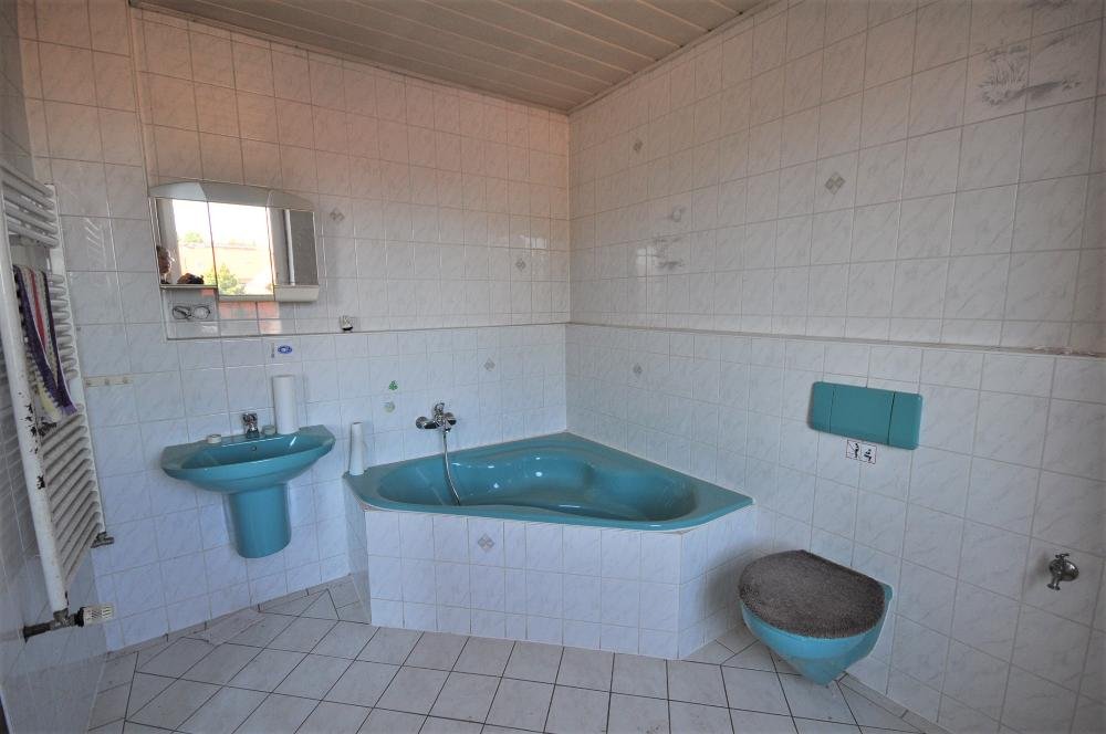 OG: Westwohnung Tageslichtbad mit BW OG: Westwohnung Tageslichtbad mit BW