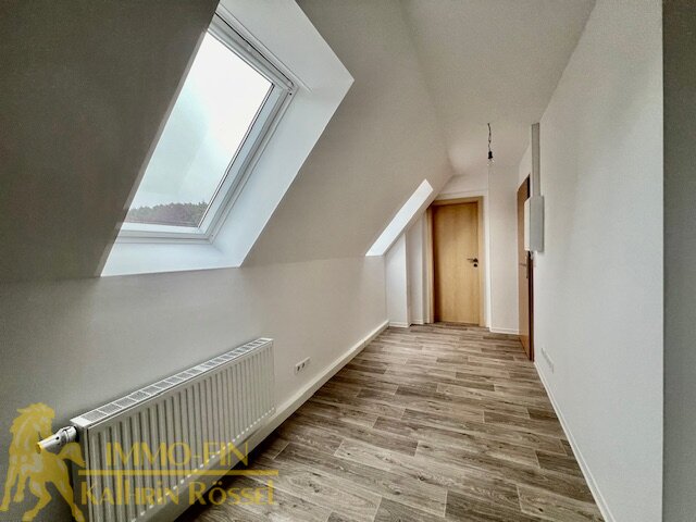 Flurbereich - Blick zum Bad