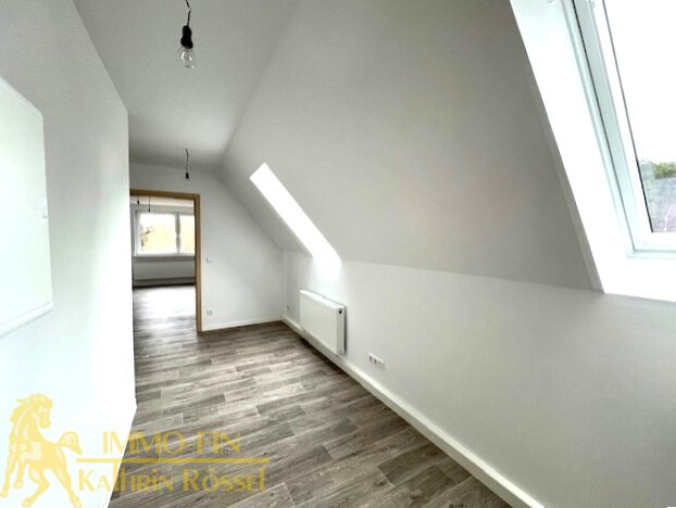 Flurbereich - Blick zum Wohnzimmer