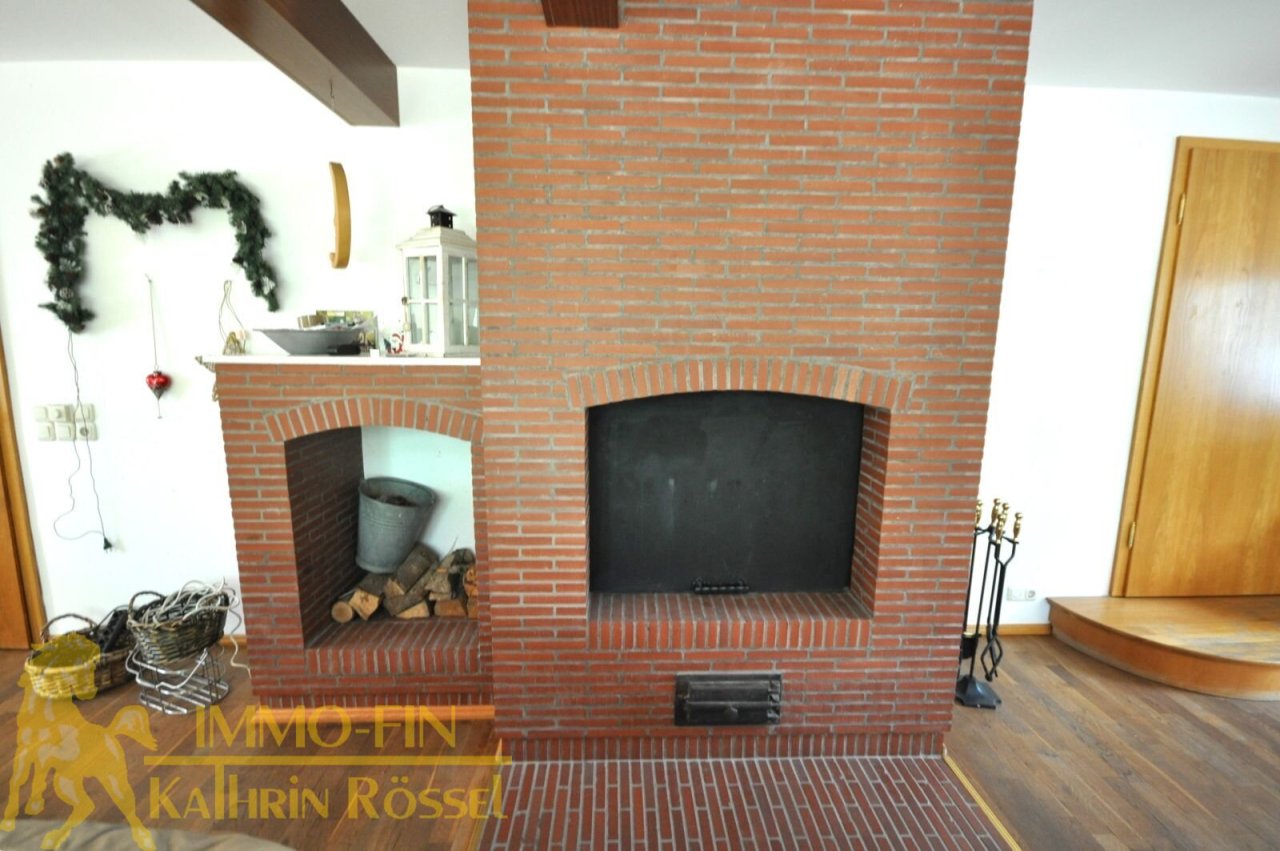 OG Wohnbereich: Kamin OG Wohnbereich: Kamin