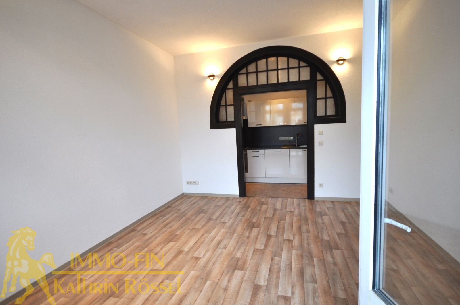 Blick vom Balkon in die Wohnstube Blick vom Balkon in die Wohnstube