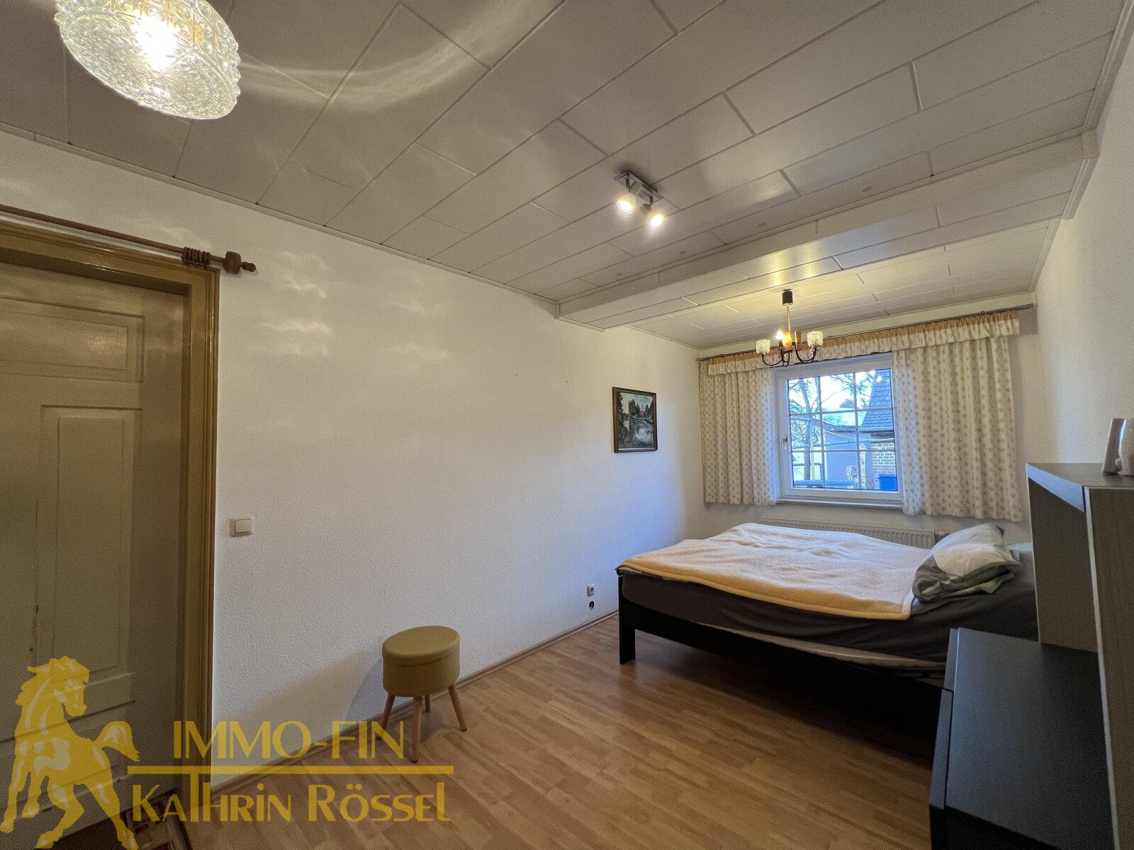 EG: 2 RWE Schlafzimmer