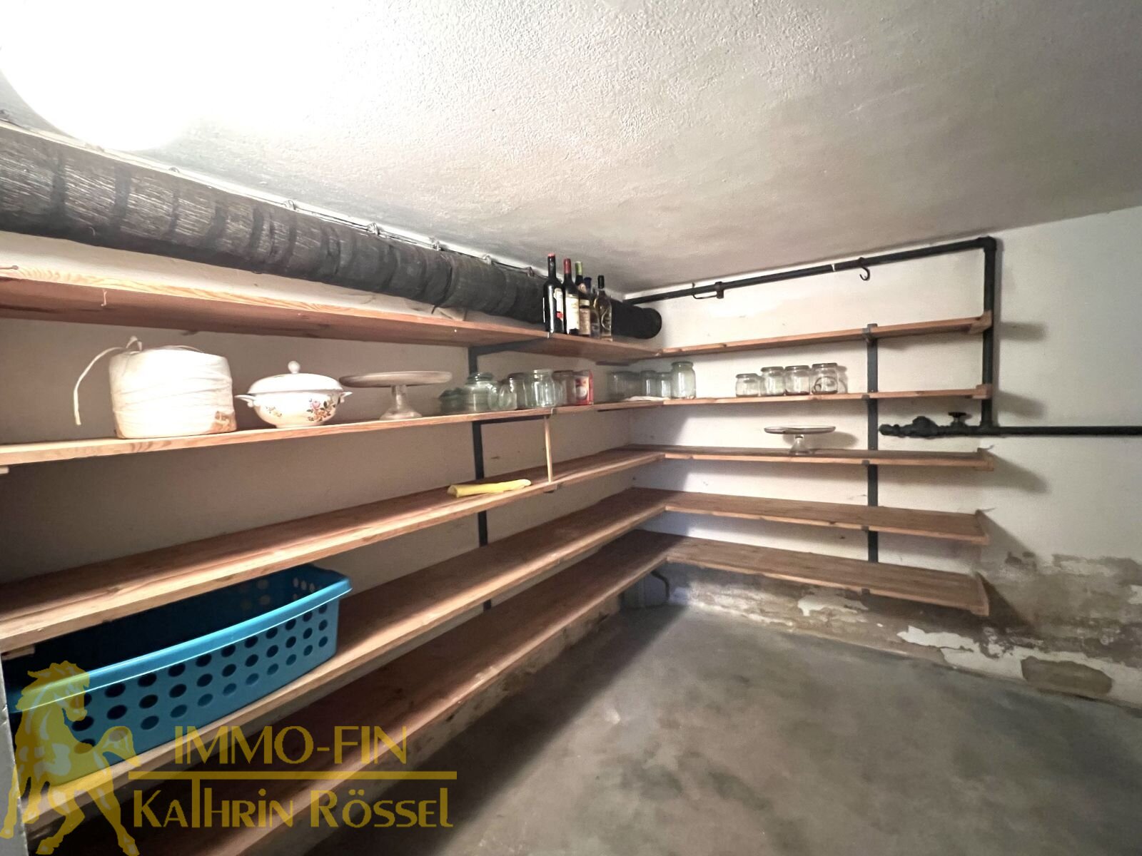 Hinterer Kellerraum Hinterer Kellerraum