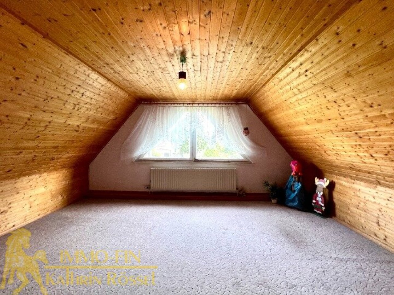 Wohnhaus - SB: Großes Kinderzimmer Wohnhaus - SB: Großes Kinderzimmer