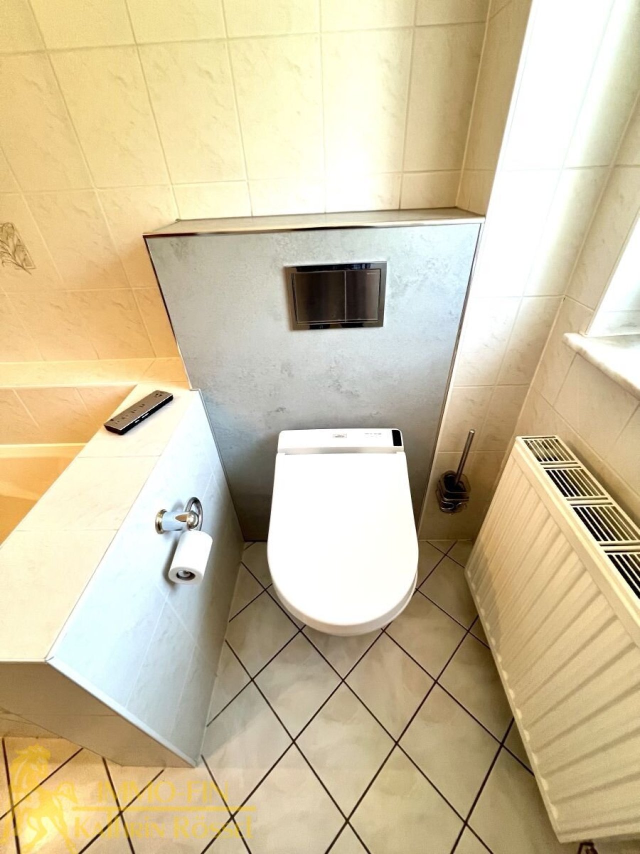 DG: Bad - Dusch-WC Sitz (Washlet) DG: Bad - Dusch-WC Sitz (Washlet)