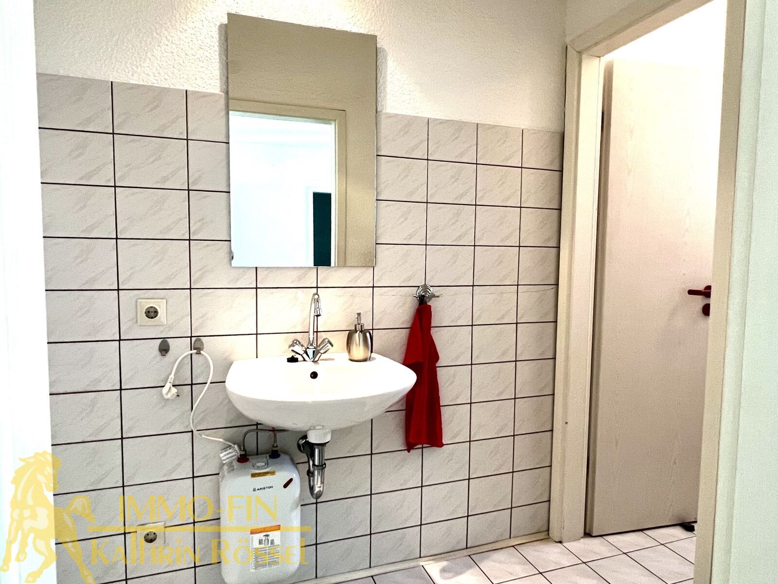 EG: Nassbereich Waschbecken EG: Nassbereich Waschbecken