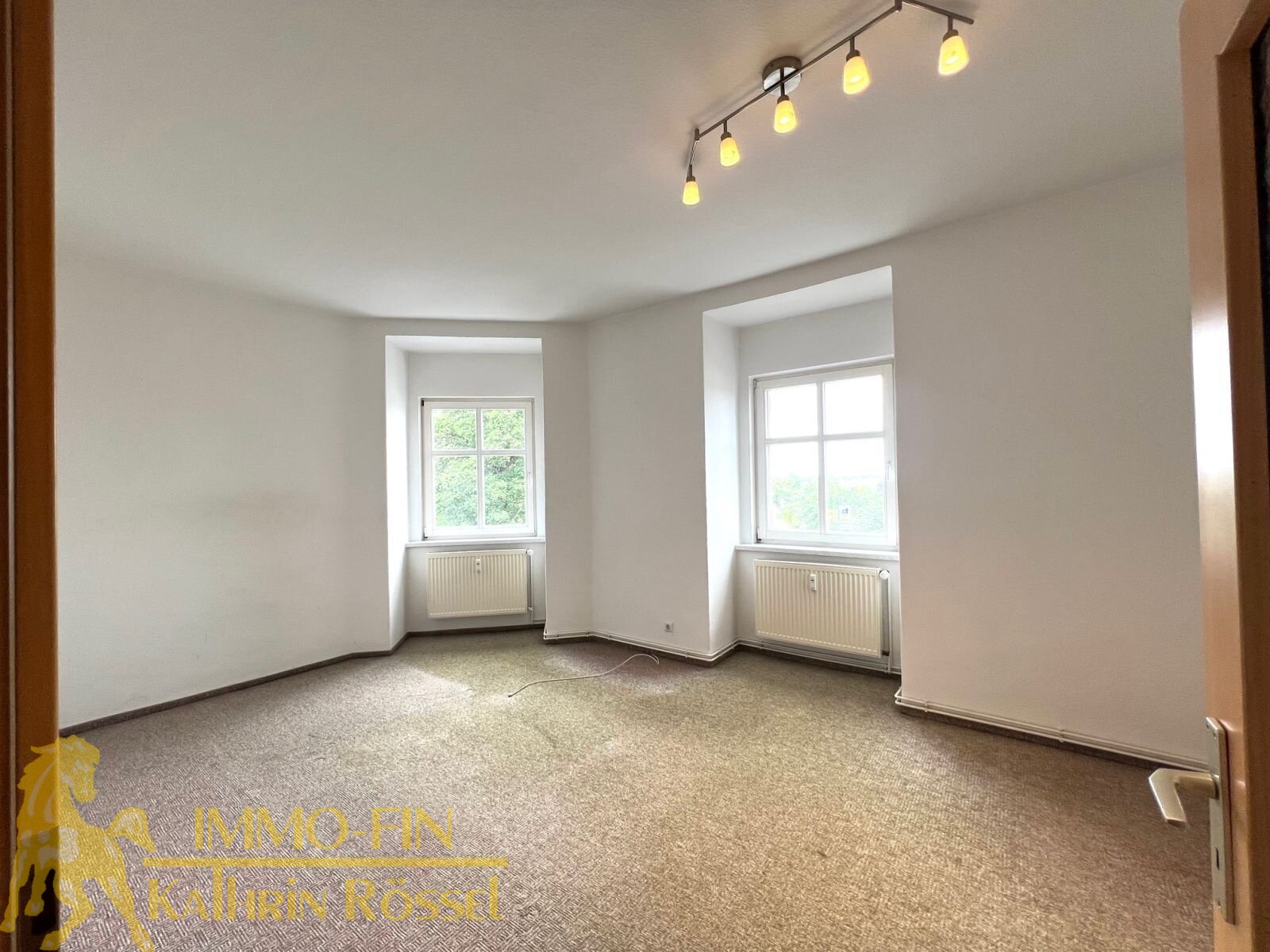 Wohnzimmer - Wand- u. Bodenbeläge kommen neu Wohnzimmer - Wand- u. Bodenbeläge kommen neu