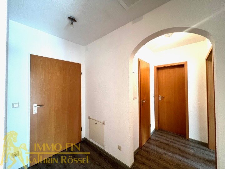 Flur Blick auf die Wohnungstür Flur Blick auf die Wohnungstür
