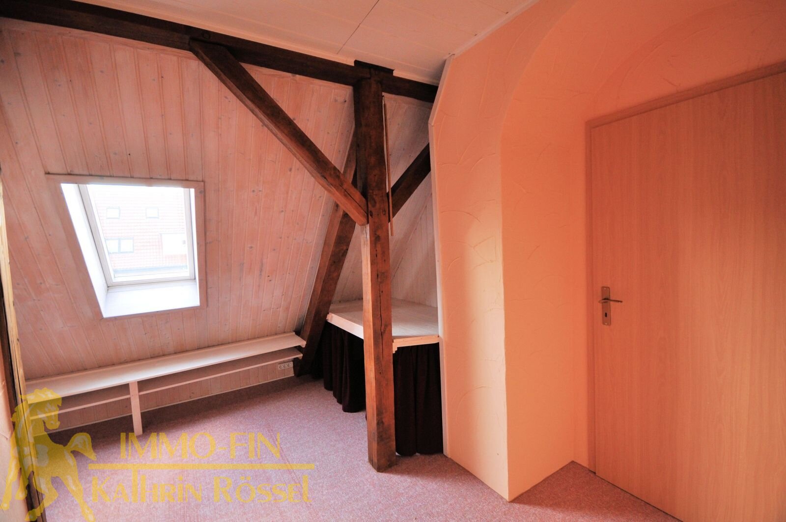 DG: Durchgangszimmer DG: Durchgangszimmer