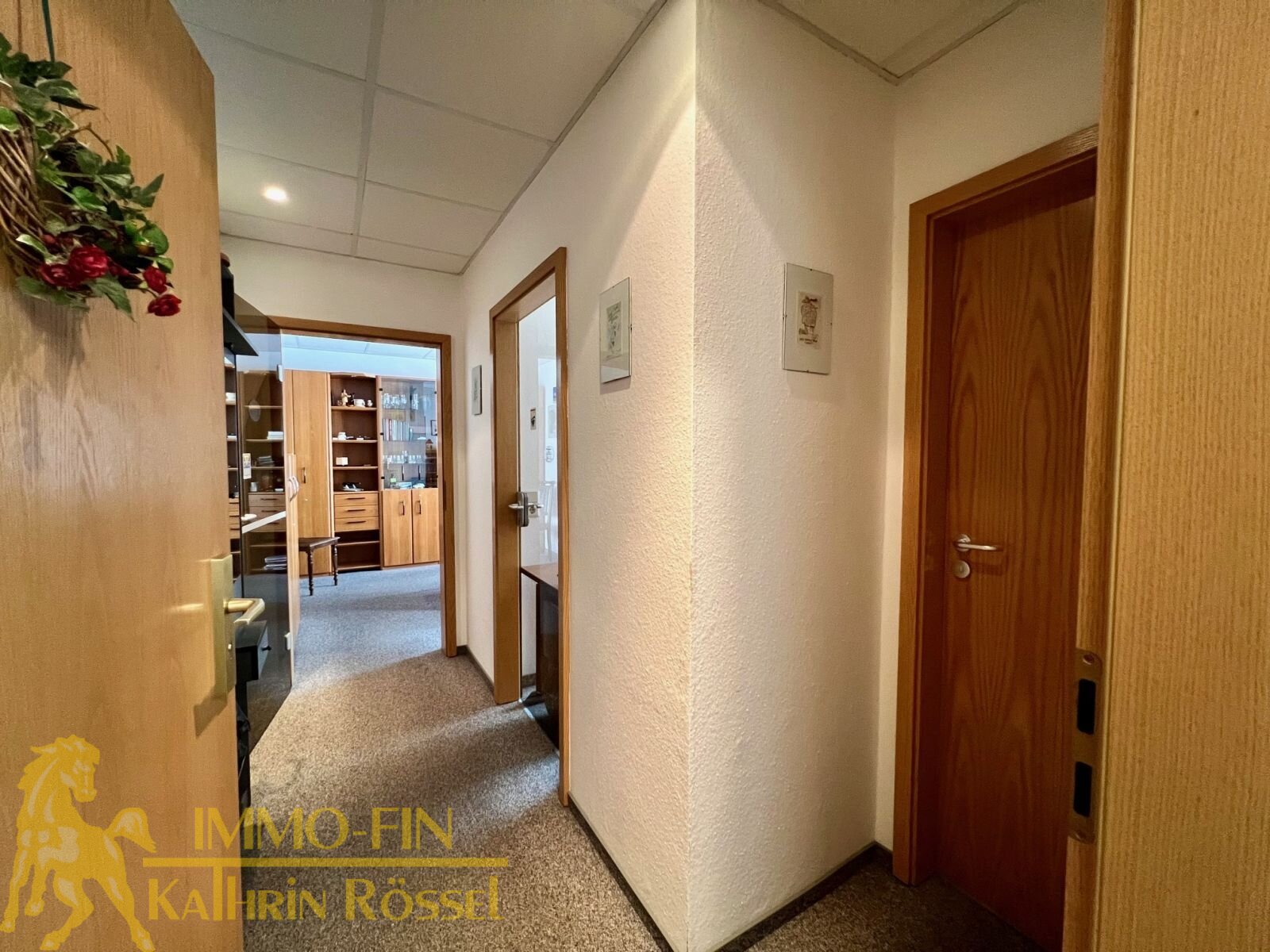 EG rechts: Flur ehem. Büro EG rechts: Flur ehem. Büro