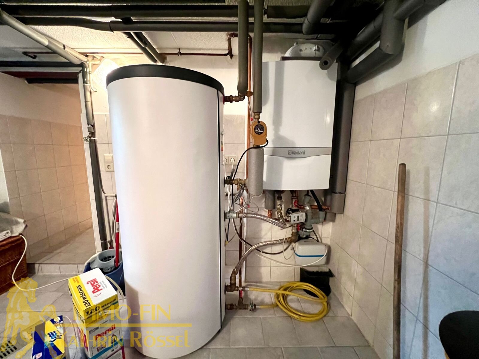 KG: Heizung mit Warmwasserpufferspeicher KG: Heizung mit Warmwasserpufferspeicher
