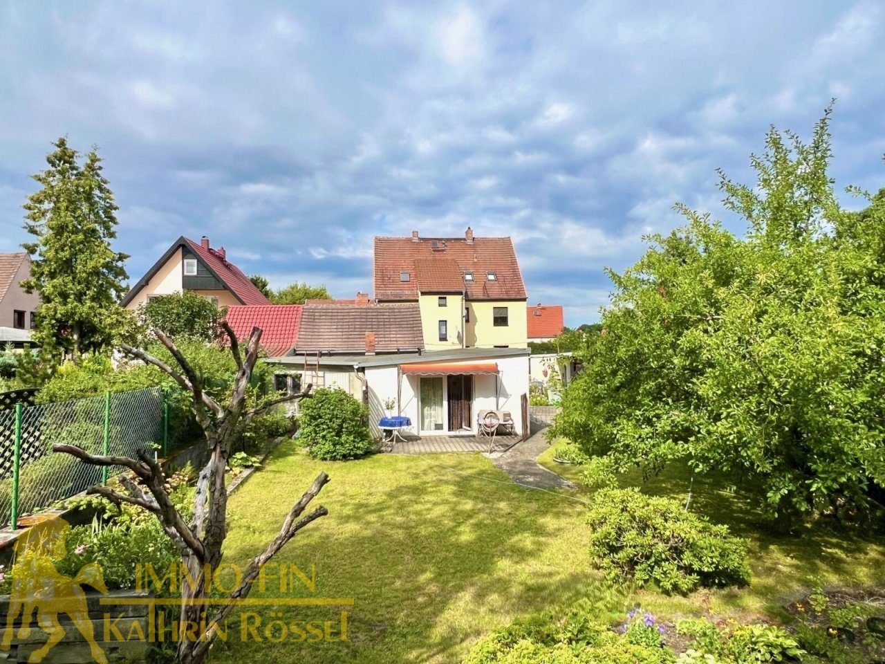 Ostansicht - Garten
