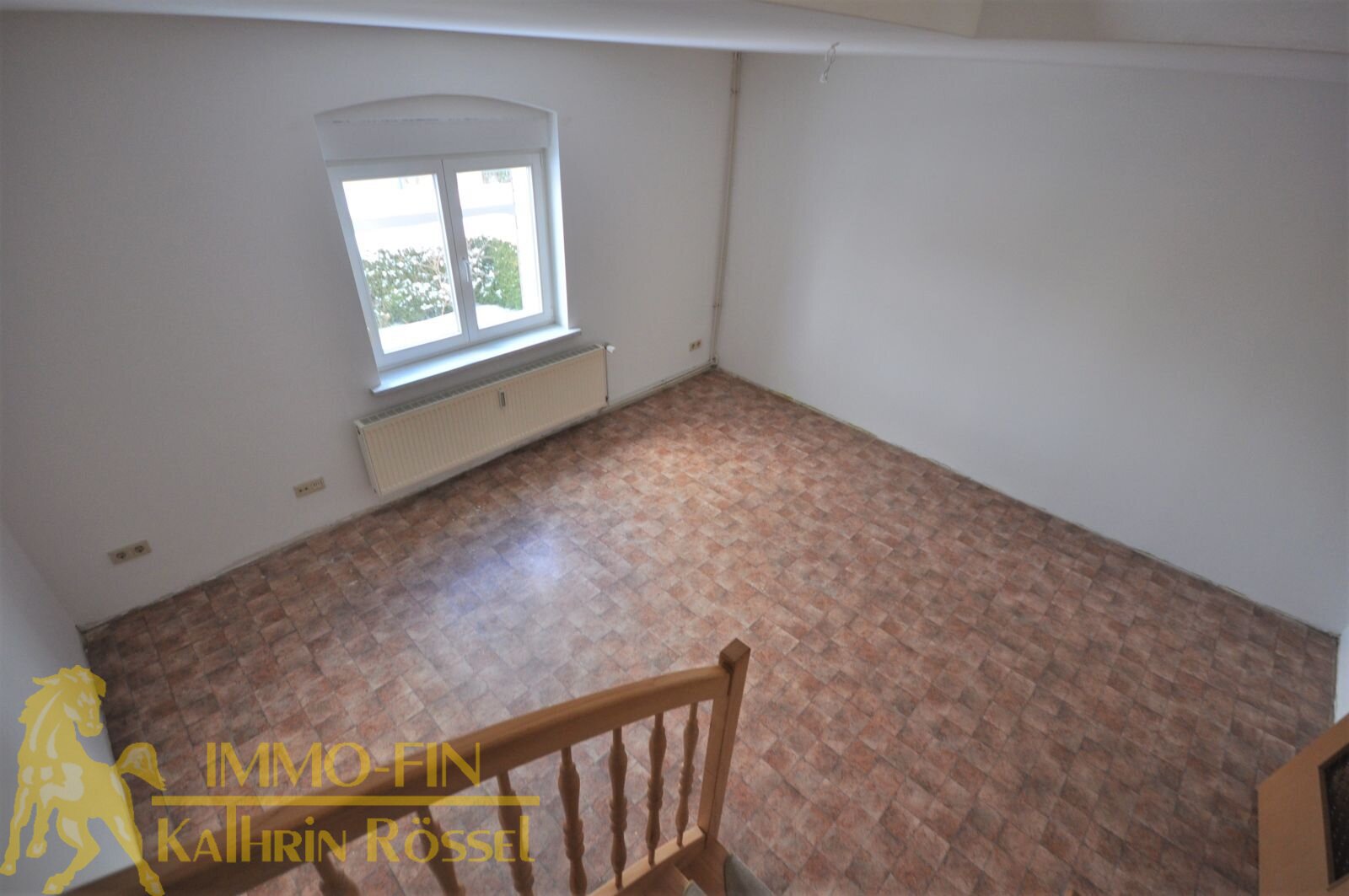 EG: Wohnzimmer mit Zugang OG EG: Wohnzimmer mit Zugang OG