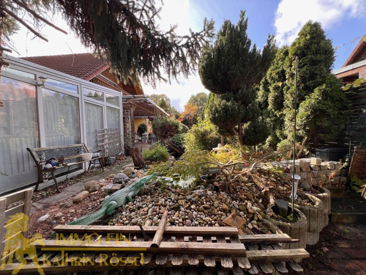 Blick vom Sitzbereich in den Garten  Blick vom Sitzbereich in den Garten