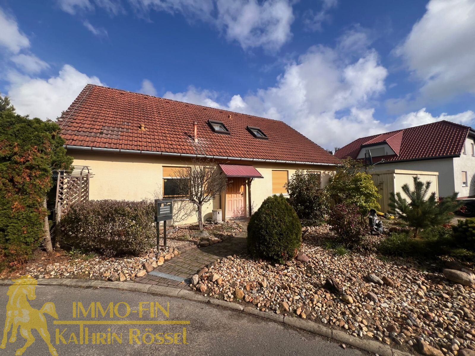 Südansicht Wohnhaus Südansicht Wohnhaus