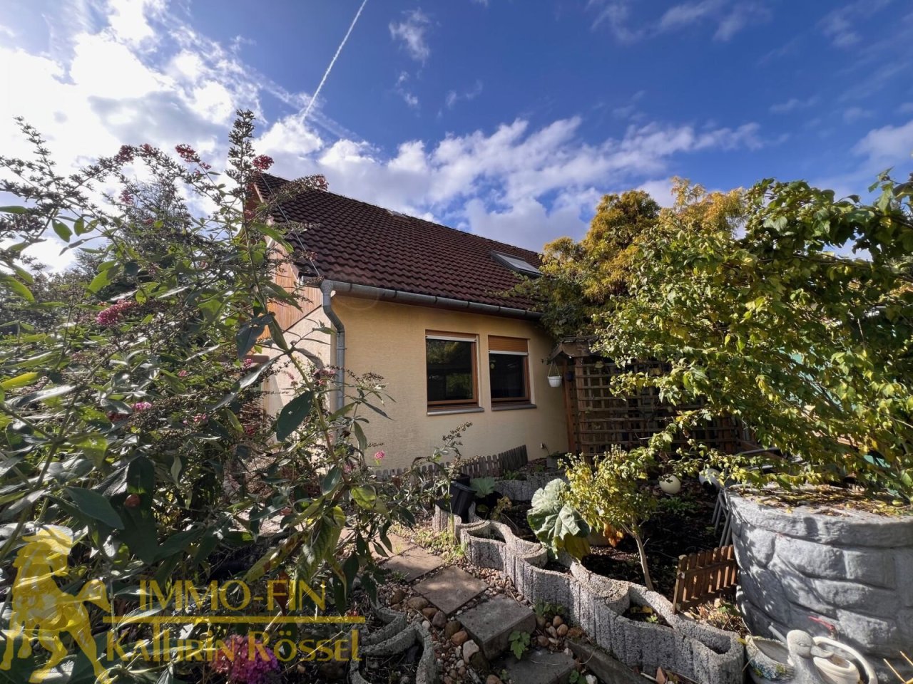 Wohnhaus - Blick vom Garten (NO) Wohnhaus - Blick vom Garten (NO)