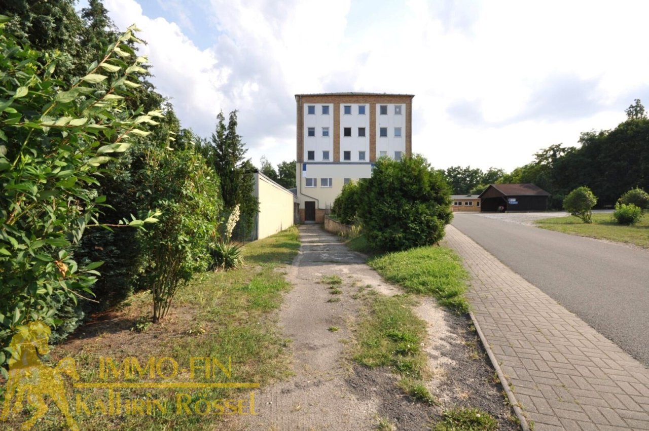 Straßenansicht Straßenansicht