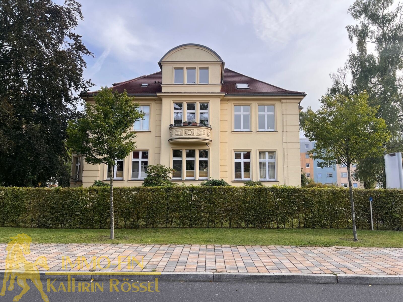 Nordansicht des Ärztehauses - Straßenansicht