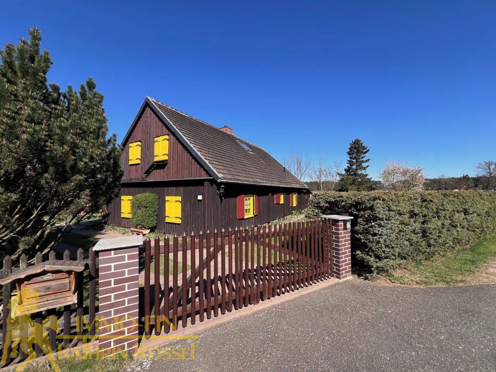 Weißkeißel: Bauernhof in Alleinlage mit großer angrenzender Wiese 