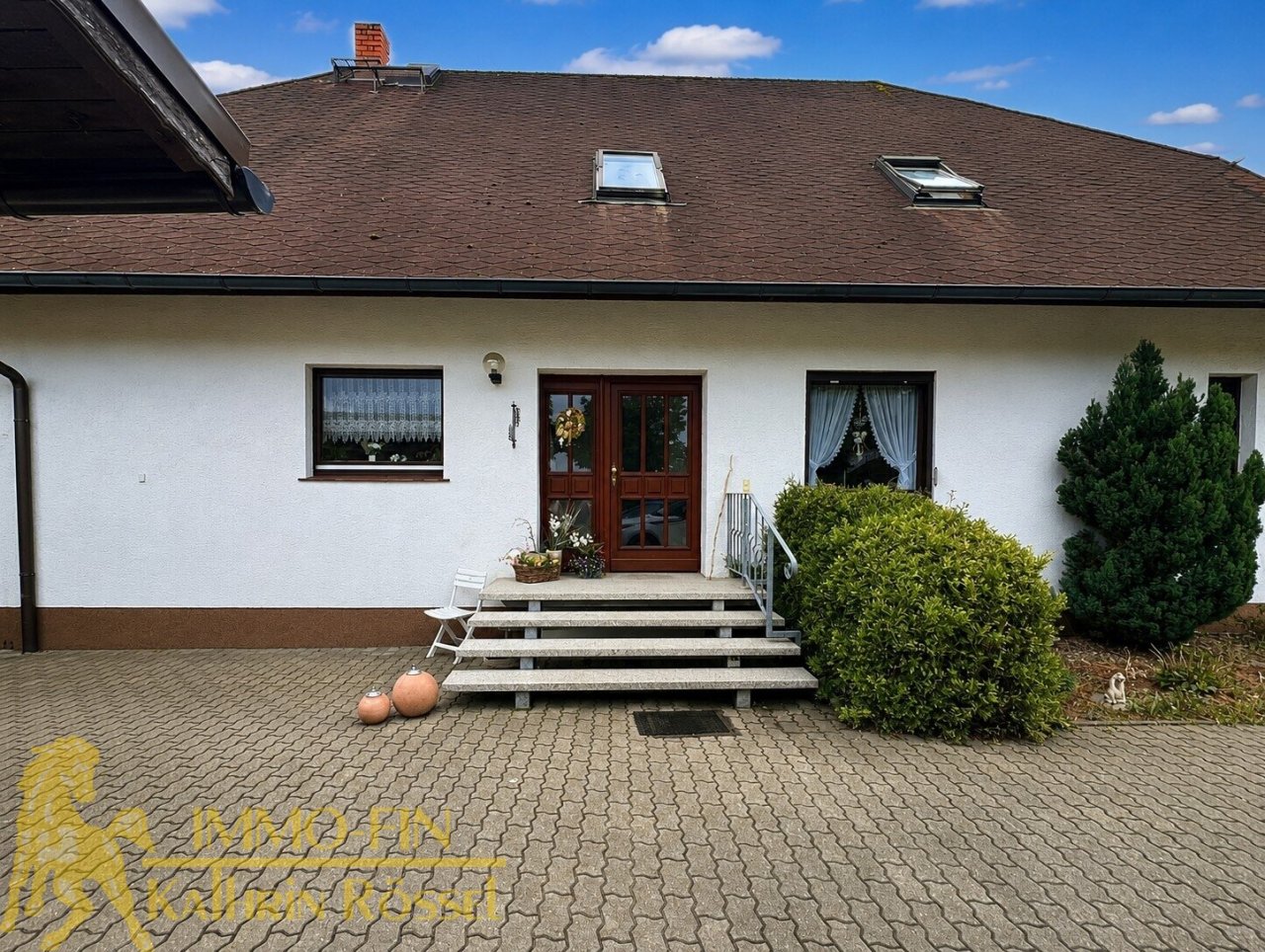 Eingangsbereich Wohnhaus (N) Eingangsbereich Wohnhaus (N)