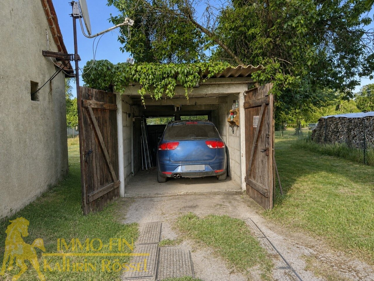 Separate Garage (KI-optimiert) Separate Garage (KI-optimiert)