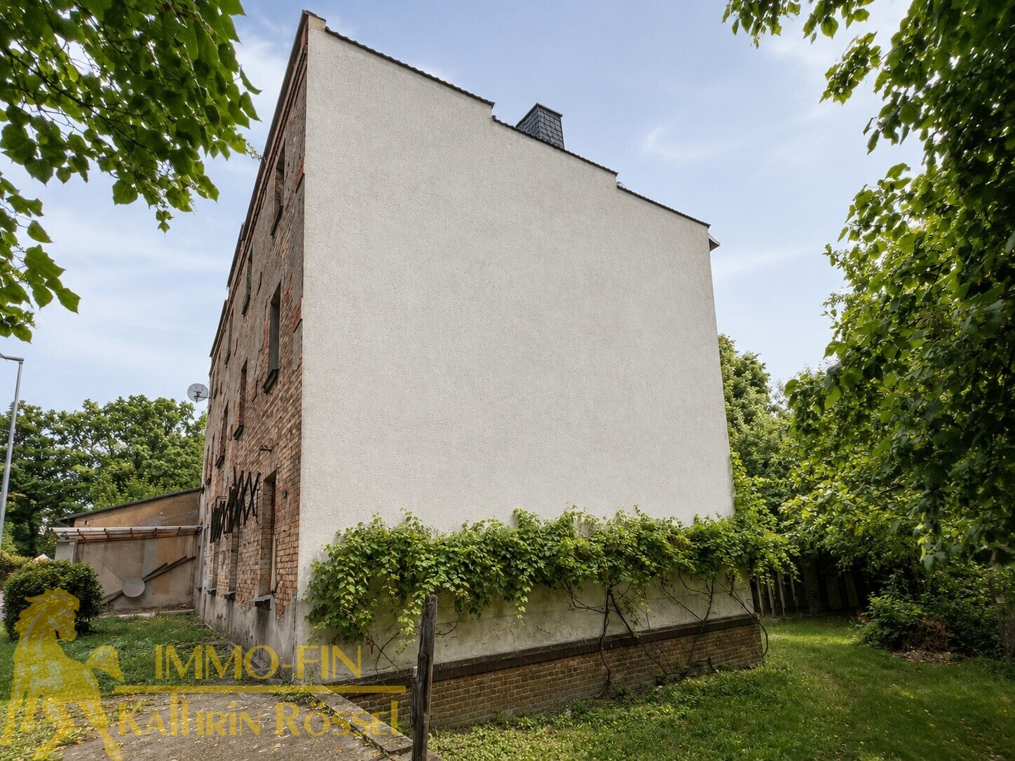 Giebel Wohnhaus Süd (KI-optimiert)