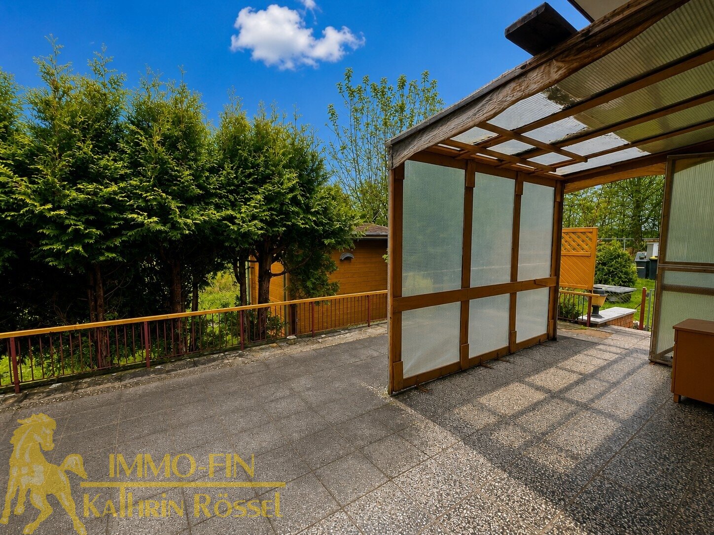 Terrasse (KI-optimiert) Terrasse (KI-optimiert)