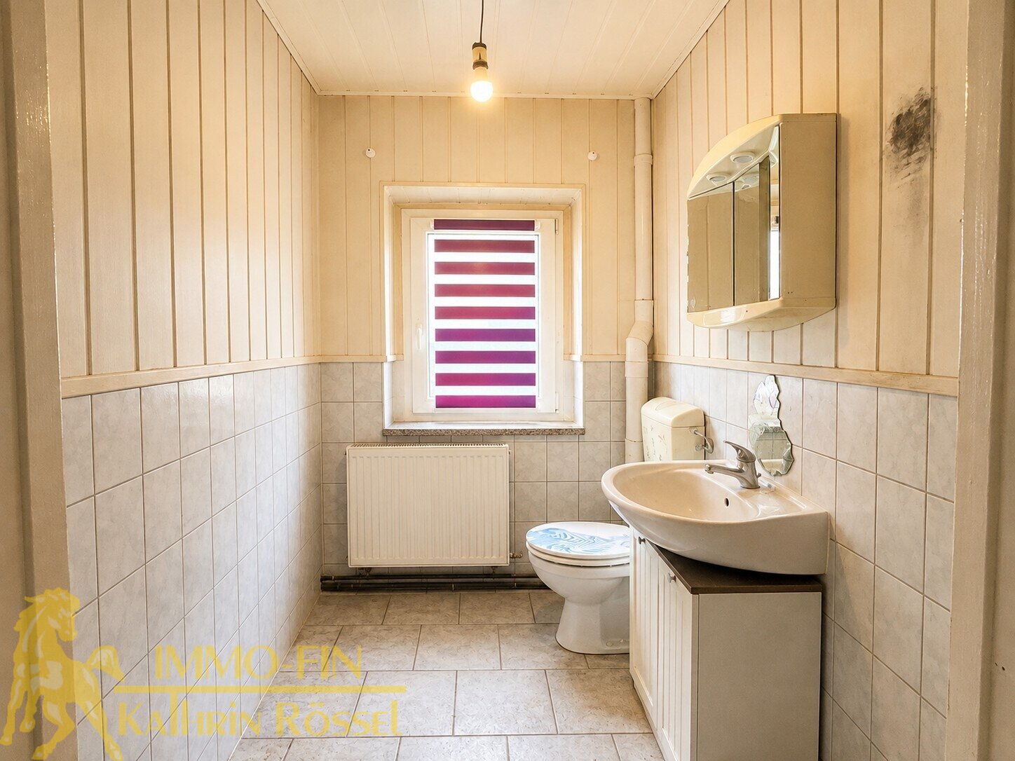 EG: Bad linke Seite WC und WB (KI-optimiert) EG: Bad linke Seite WC und WB (KI-optimiert)