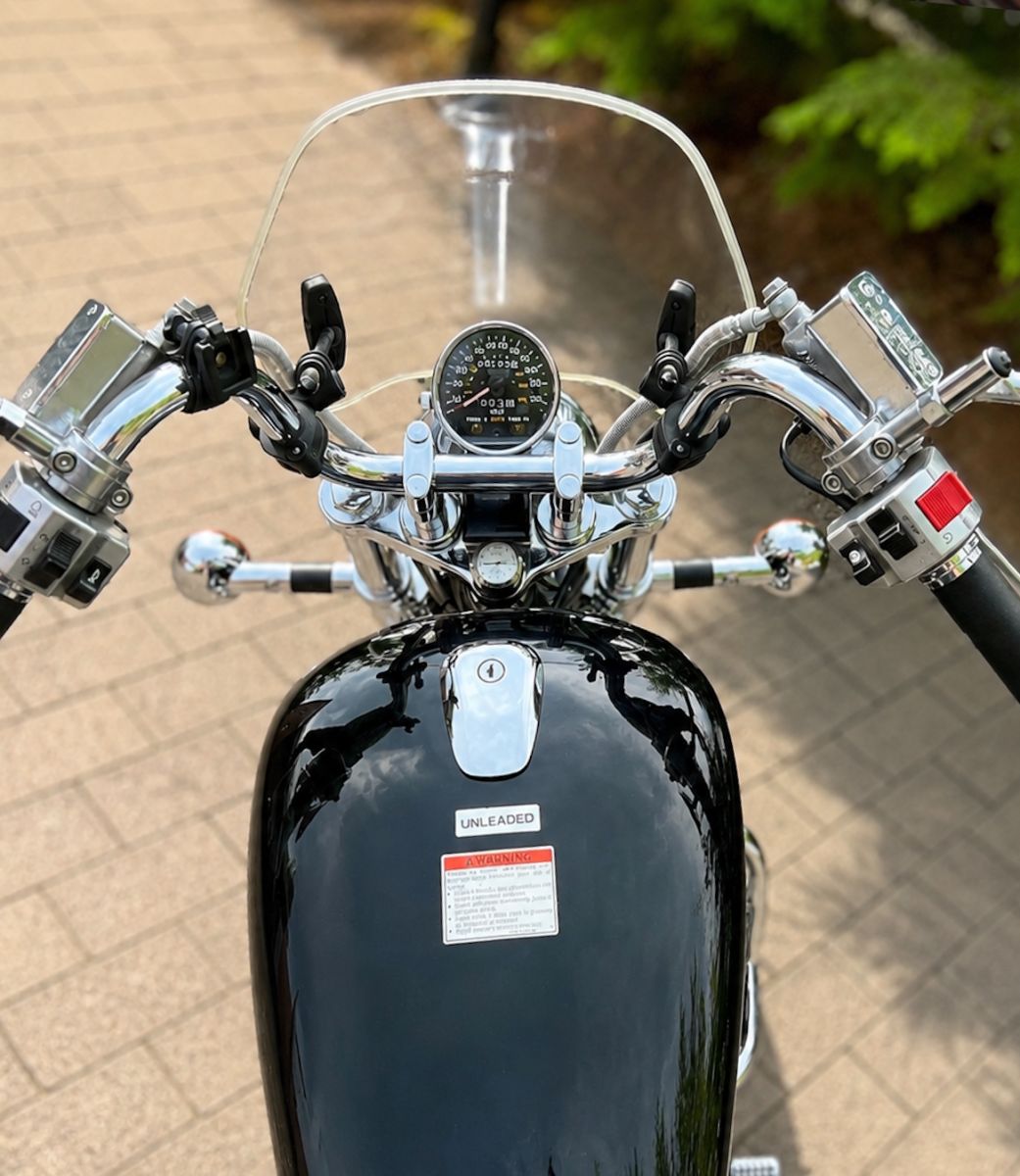 Suzuki Intruder 800 - Lenker und Cockpit