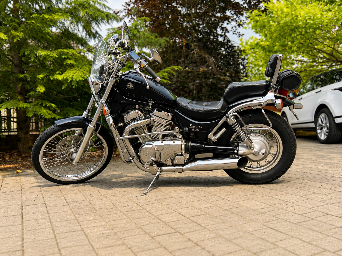 Suzuki Intruder 800 - linke Seite